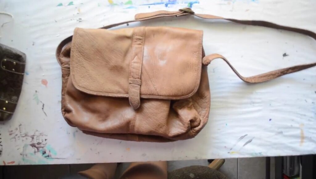 how to clean leather purse